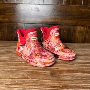 Girls Hunter By Target Booties Size 9 Pink Swirl Rubber Waterproof Rain Boots
